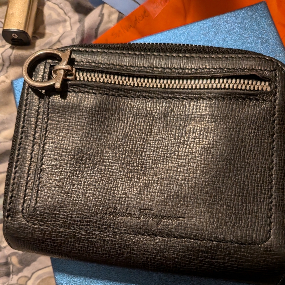 Vintage Salvatore Ferragamo Textured‎ Black Leather Zip Snap  Wallet UNISEX